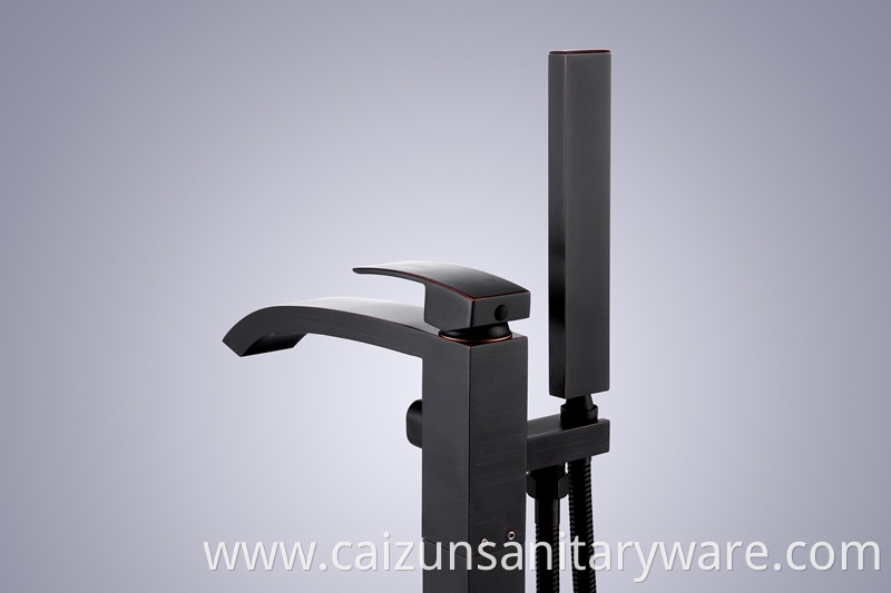 Orb Freestanding Bathtub Faucet